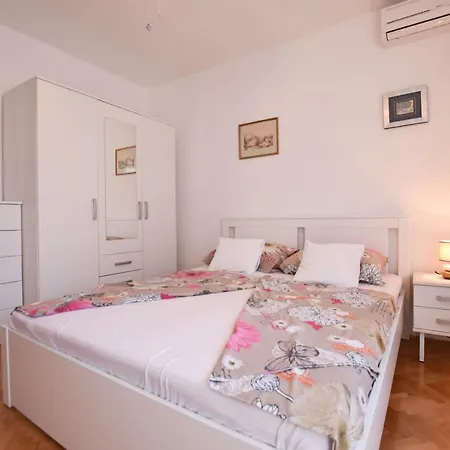 Guest house Vesna 3*